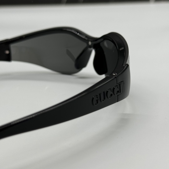 NEW GG1651S 001 GUCCI BLACK GREY GEOMETRIC UNISEX GUCCI SUNGLASSES - Picture 8 of 12